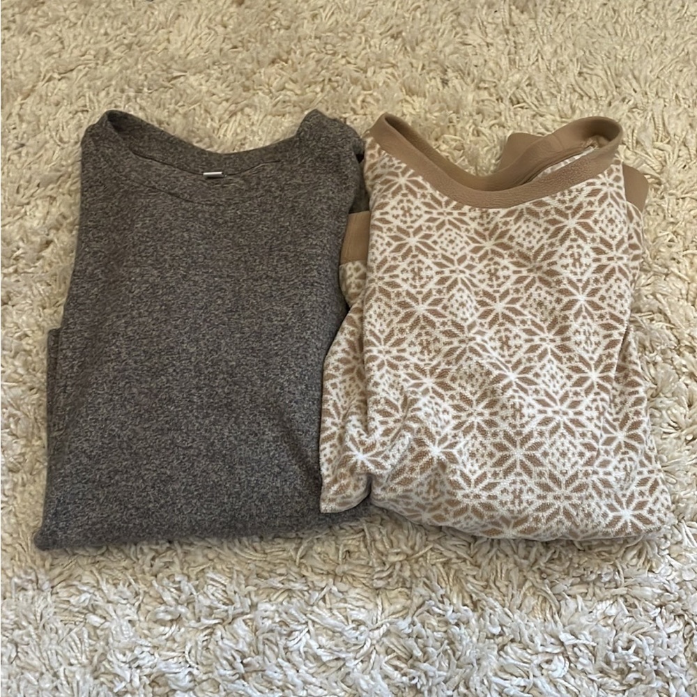 uniqlo brown sweater bundle